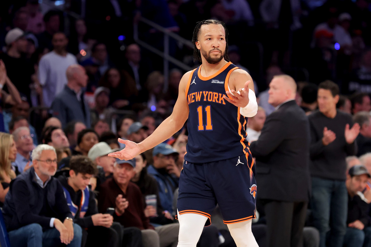 Knicks Named Potential Offseason Trade Suitor for Suns' Superstar - Athlon Sports