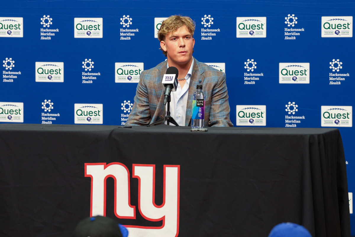 Eli Manning Sends Message to Jaxson Dart After NFL Draft - Athlon Sports