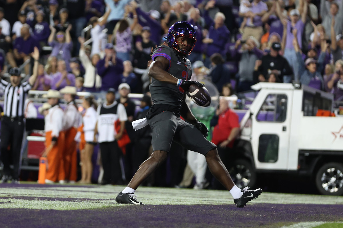 Green Bay Packers Rookie Savion Williams Given Intriguing NFL Comparison - Athlon Sports