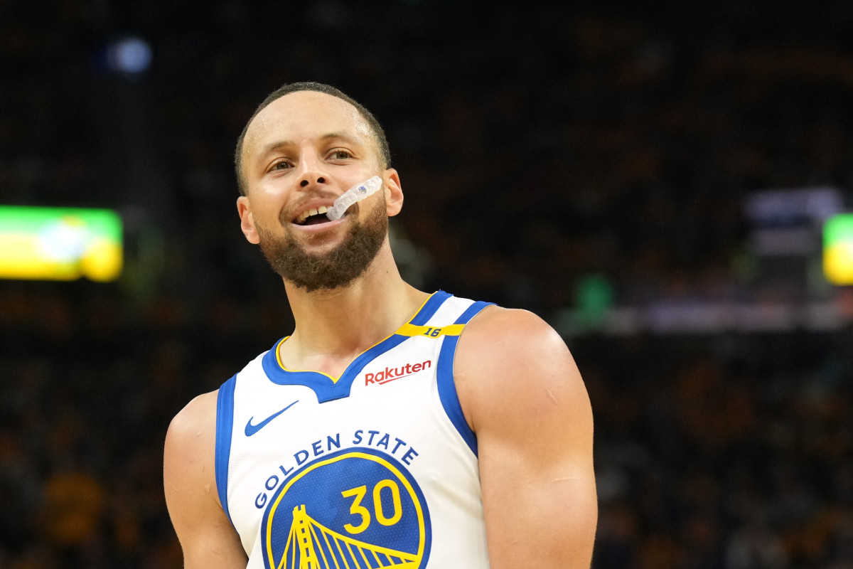NBA Had 'One Word' for Steph Curry on Friday     - Athlon Sports