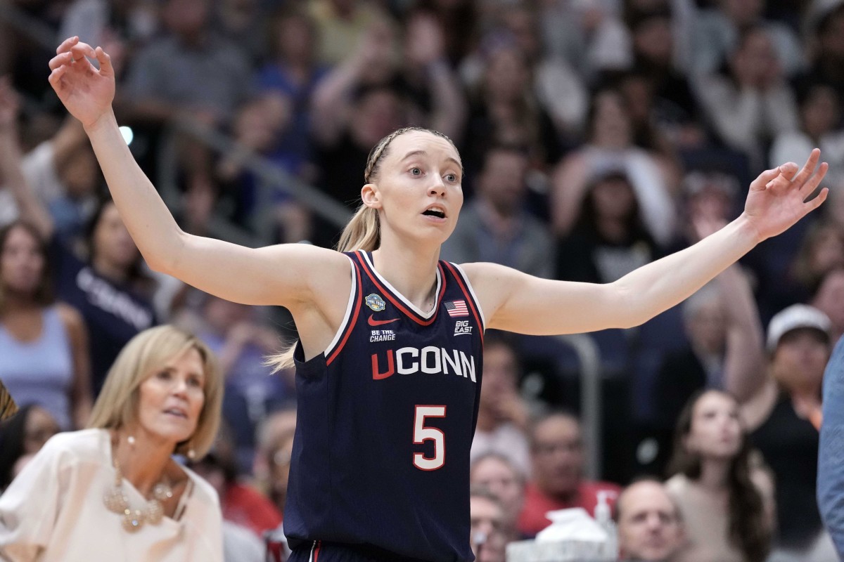 Paige Bueckers Would Love to Play a WNBA Game at UConn During Career - Athlon Sports