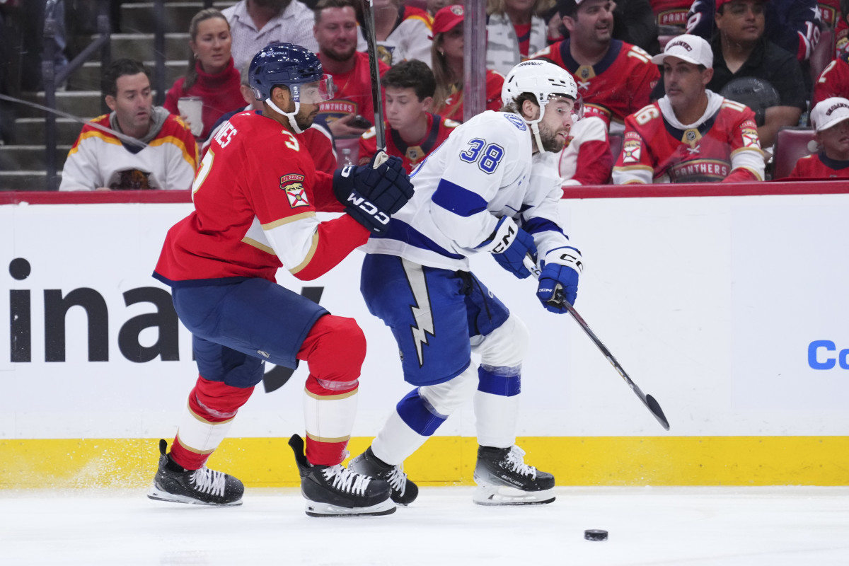 Lightning Coach Is Fed Up With One Thing in Panthers Series - Athlon Sports