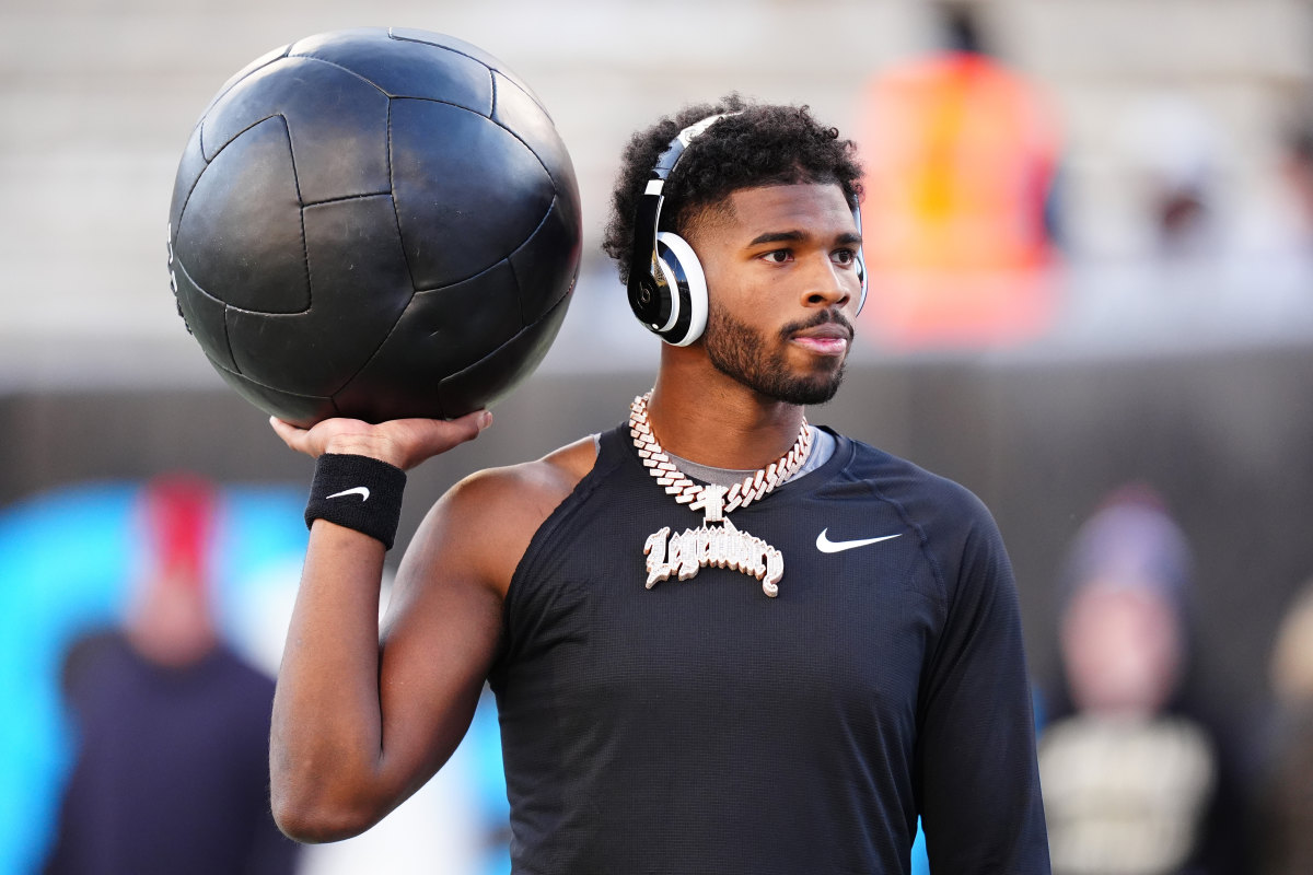 Kevin Stefanski Answers the Question Everyone's Asking About Shedeur Sanders - Athlon Sports