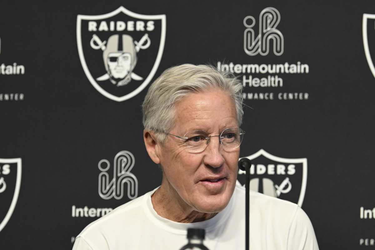 Raiders Predicted to Sign $70 Million Pro Bowler  - Athlon Sports