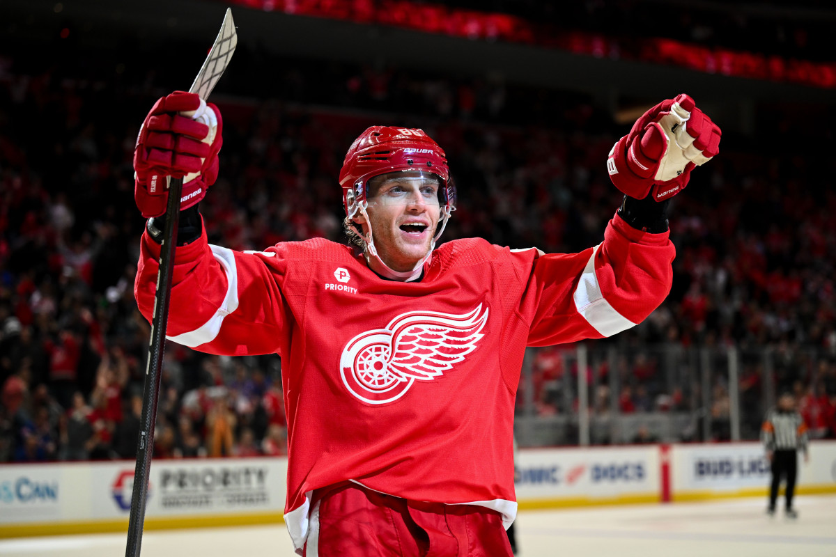 Red Wings GM Confirms Patrick Kane's Free Agency Comments - Athlon Sports