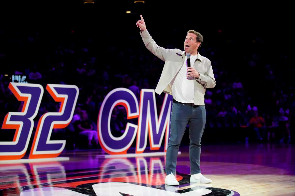 Phoenix Suns GM Offers Details on Head Coaching Search Amid Vacancy - Athlon Sports