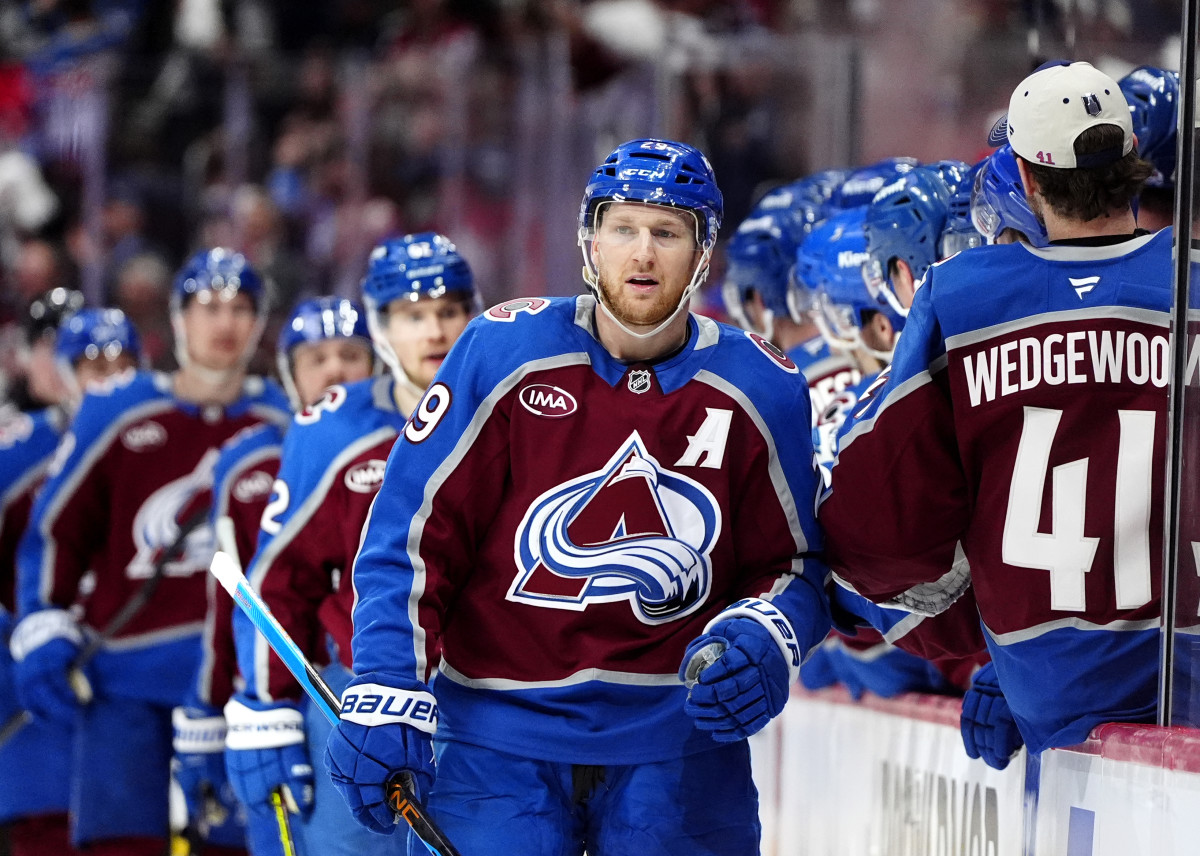 Nathan MacKinnon's 'Shocking' Message After Stars Eliminate Avalanche - Athlon Sports