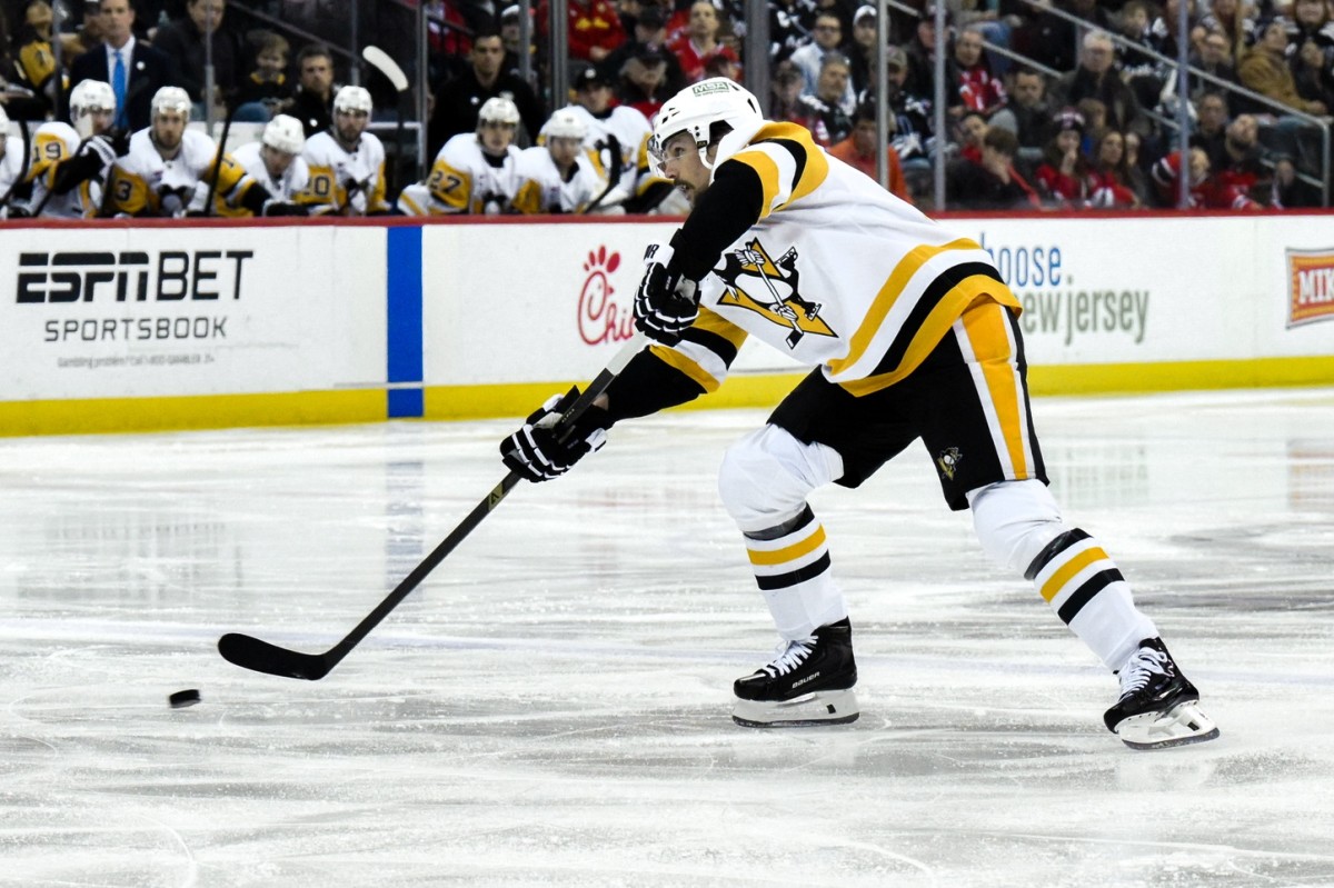 Erik Karlsson Trade Idea Could Turn Penguins Into Contenders Again - Athlon Sports