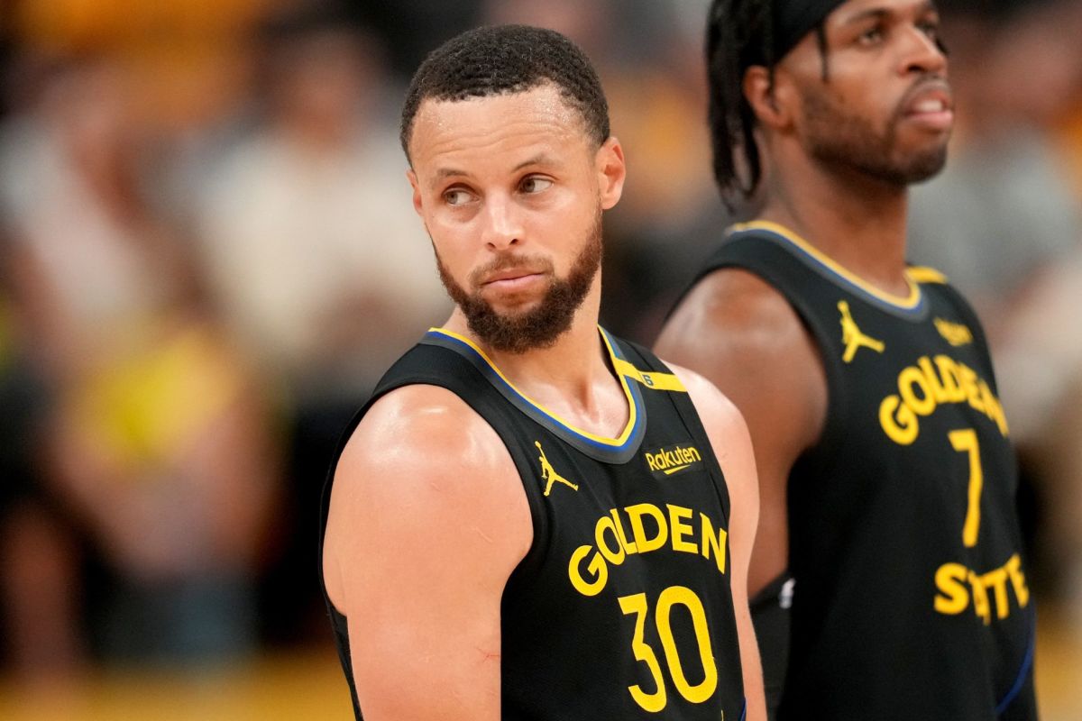 Steph Curry’s Interaction With Wife Ayesha Curry After Warriors Game 7 is Turning Heads - Athlon Sports