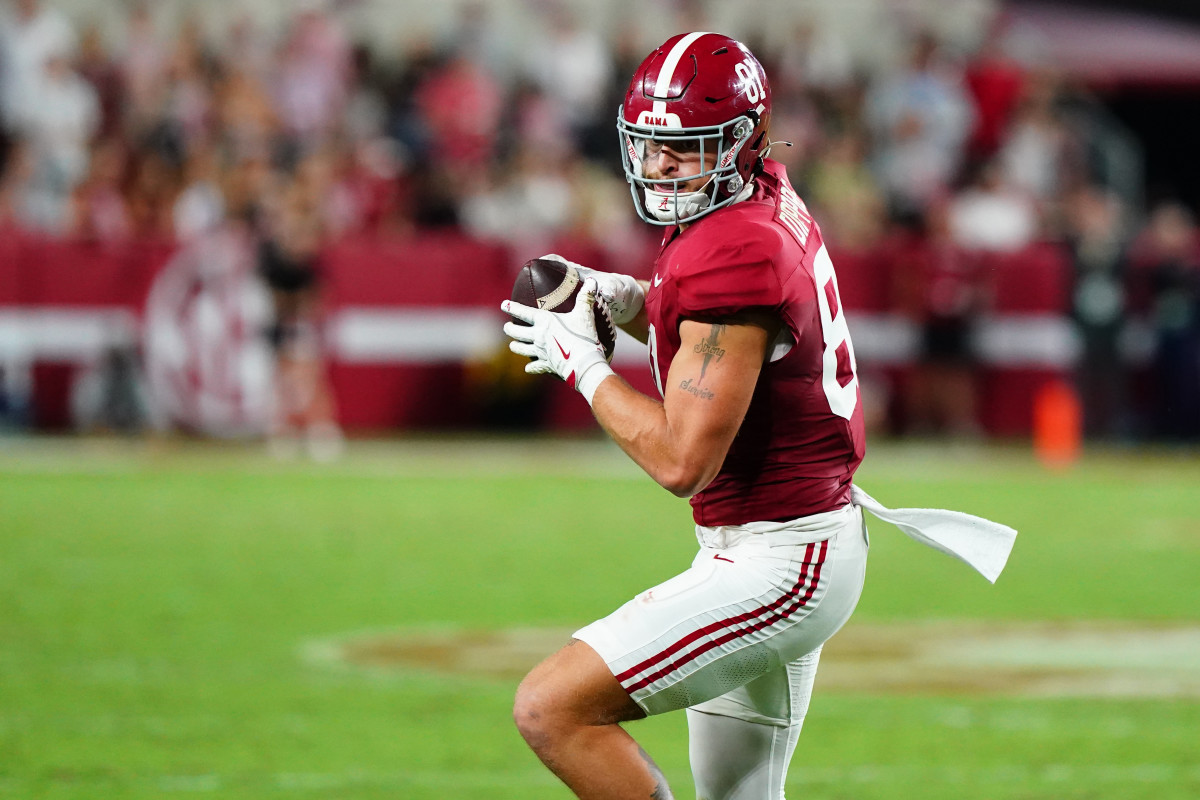 Patriots UDFA Tight End Predicted to Make Final 53-Man Roster          - Athlon Sports