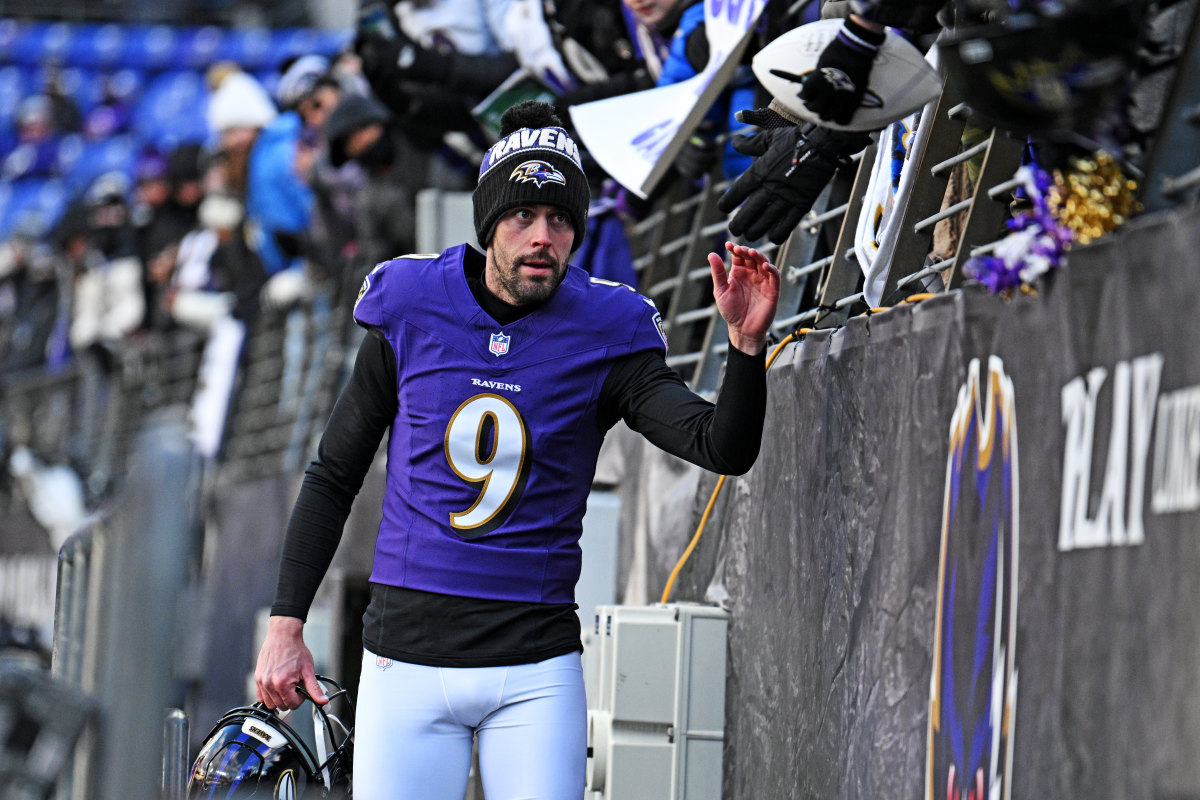 Baltimore Ravens place kicker Justin Tucker (9)
