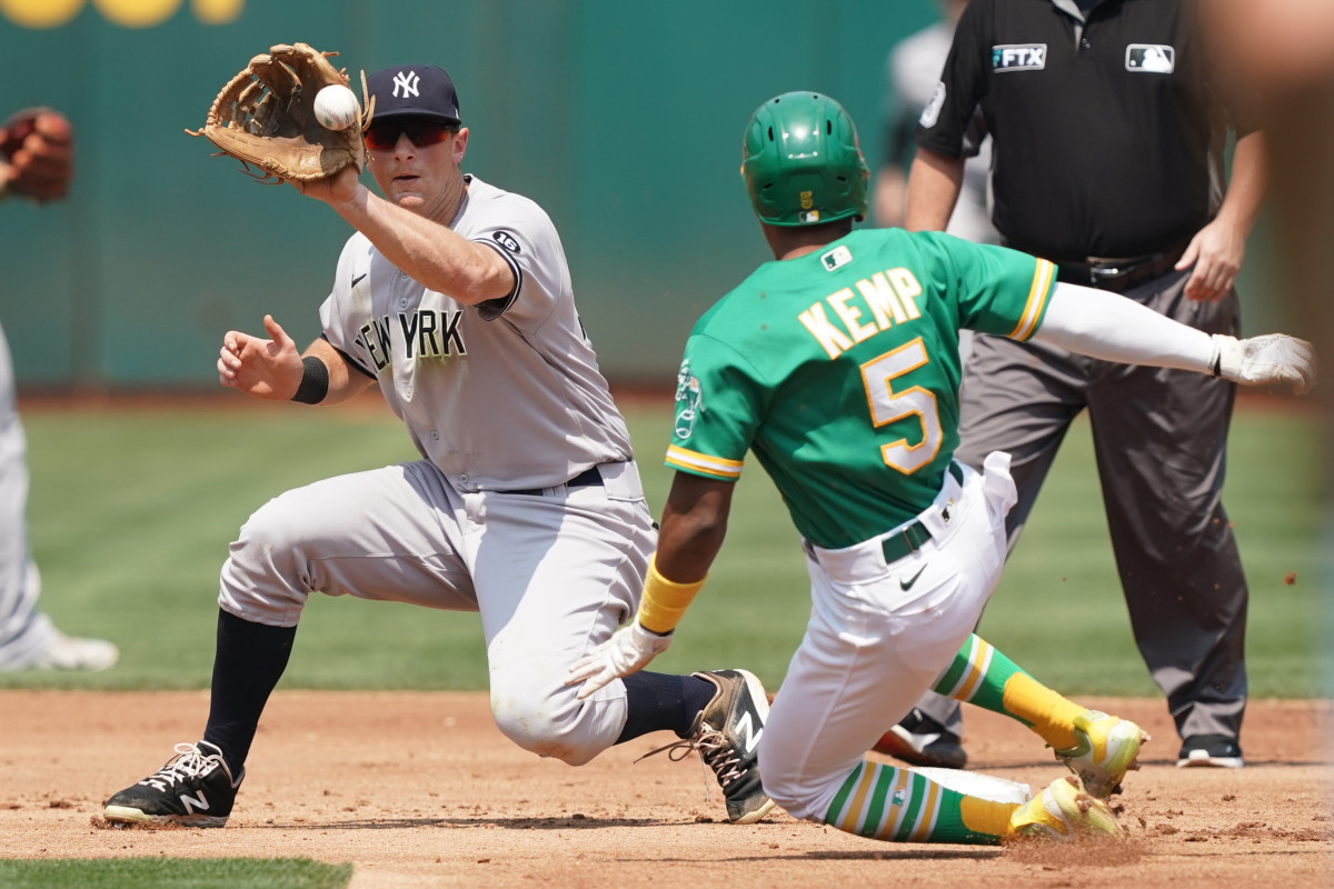 New York Yankees star DJ LeMahieu plays second base in 2021