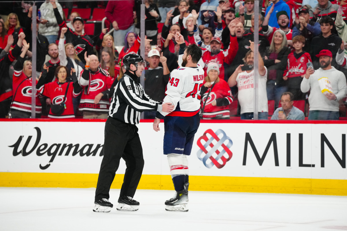 Capitals' Tom Wilson Pulls Off Bizarre Move in Loss to Hurricanes - Athlon Sports