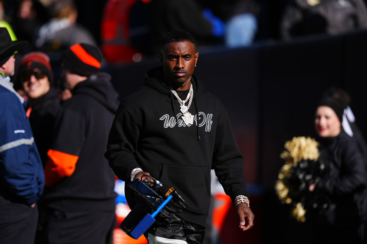 Deion Sanders Jr. Reacts to Travis Hunter Signing Historic Contract