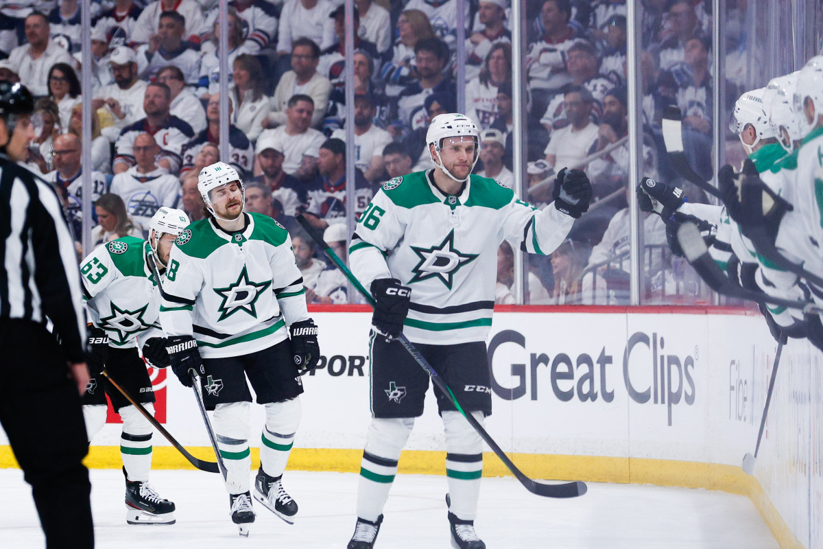 Mikko Rantanen Makes NHL History with Back-to-Back Unique Feats - Athlon Sports