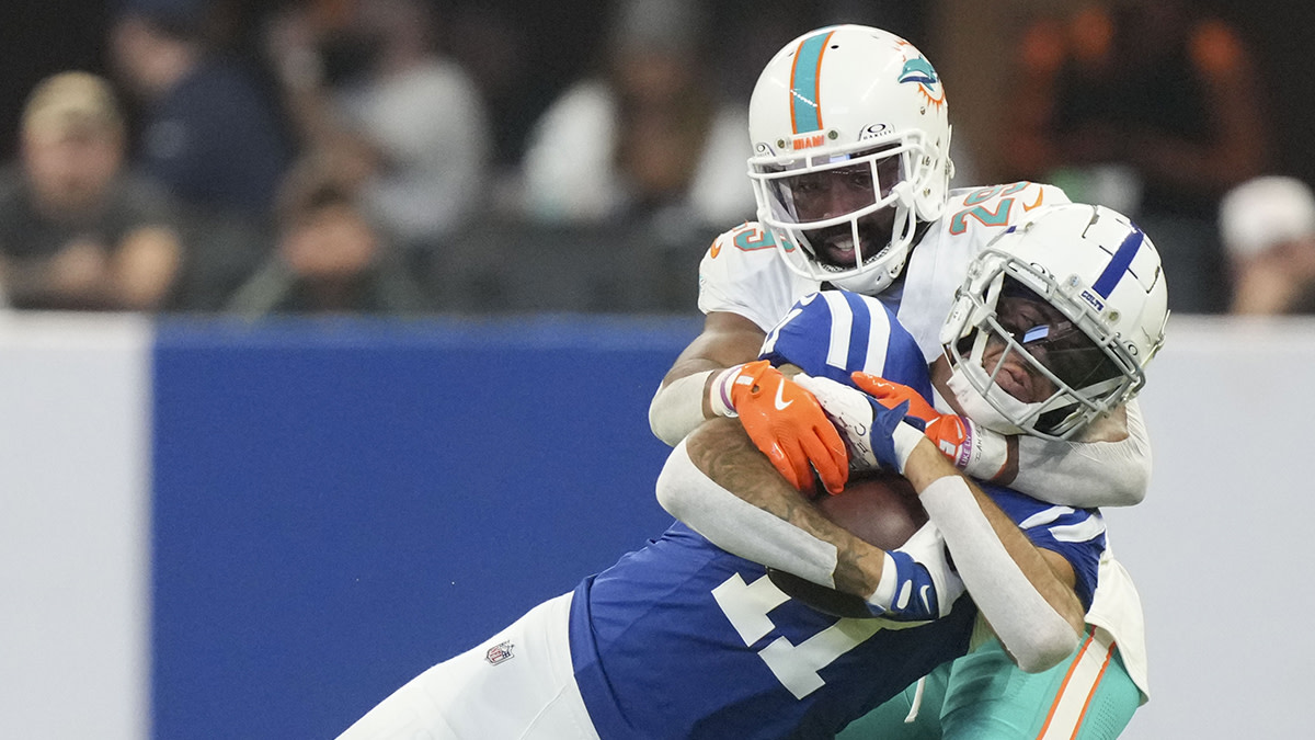 PFF Urges Titans to Sign Former Chiefs Super Bowl Champion CB - Athlon Sports