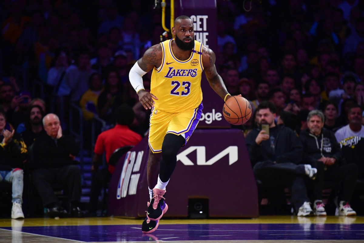 LeBron James Makes Painful Injury Admission After Losing to Timberwolves - Athlon Sports
