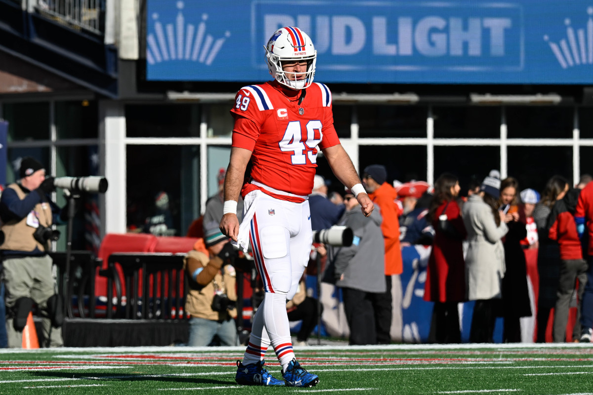 Dolphins Sign Former Long-Time Patriots Special Teamer -binh123