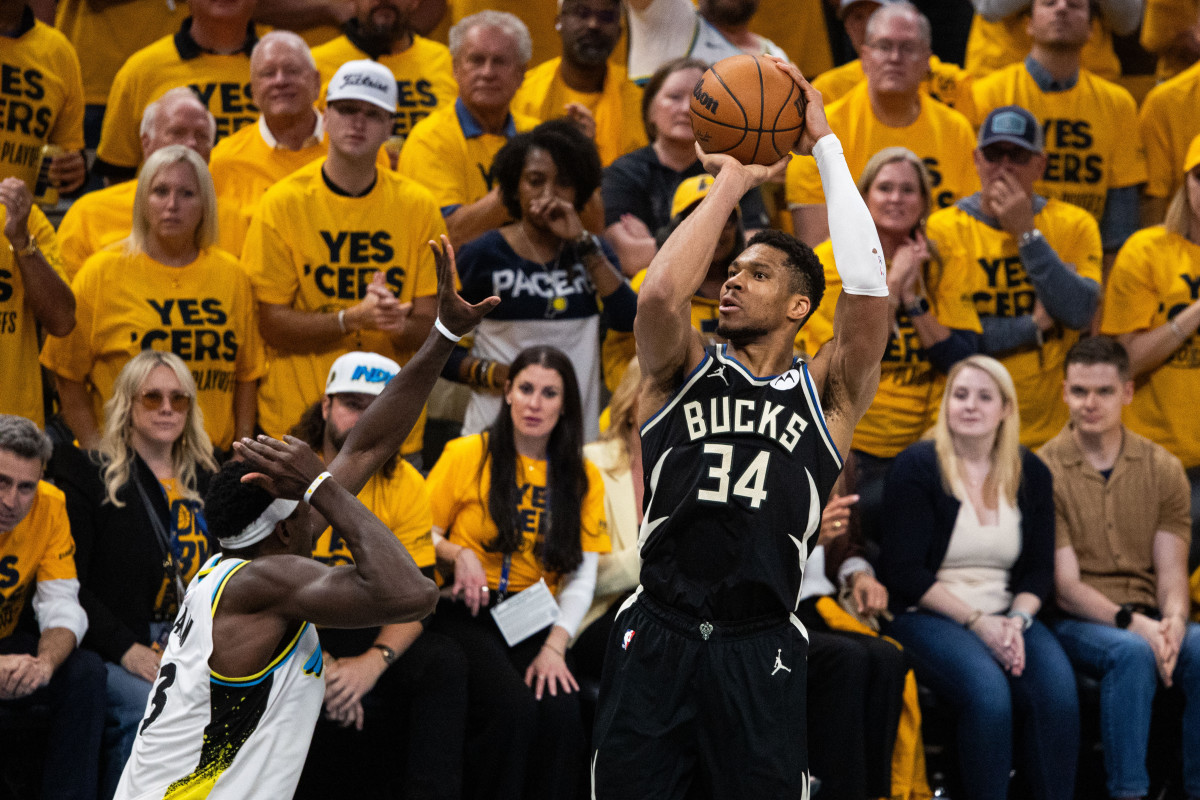 Bucks Center Recalls What Happened Between Giannis Antetokounmpo And the Pacers Guard - Athlon Sports