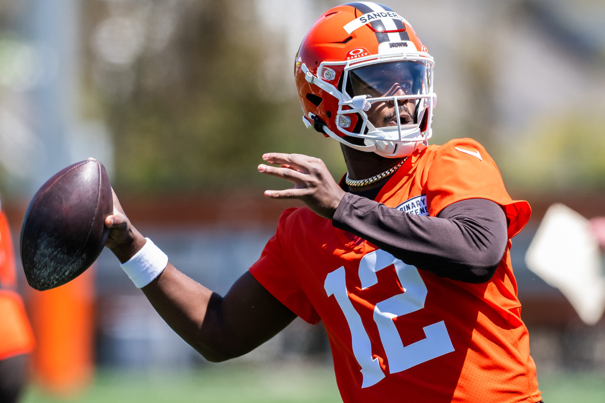 Shedeur Sanders Gets 9-Word Message From LeBron James Amid Browns QB Battle - Athlon Sports