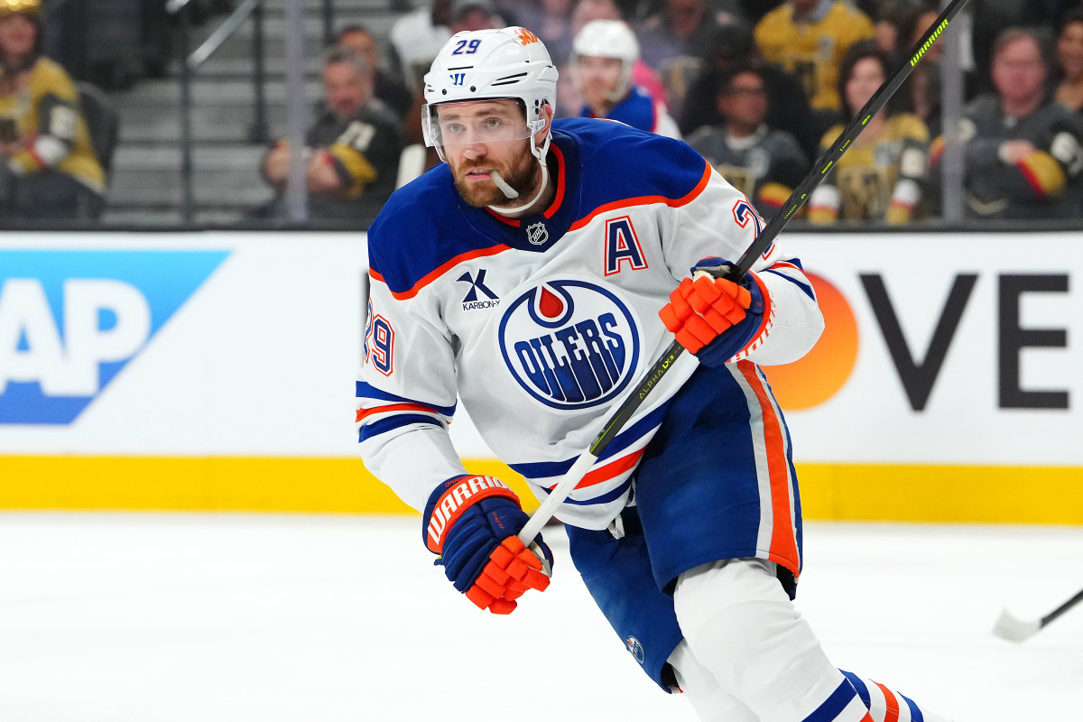 Oilers' Leon Draisaitl Makes Brutal Admission on Reilly Smith's Game 3 Goal - Athlon Sports