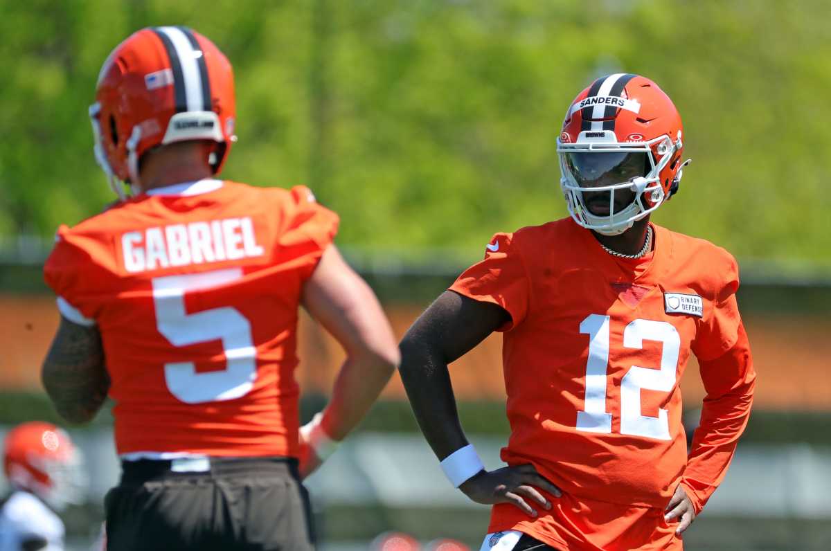 Dillon Gabriel Notably Missing From Shedeur Sanders' Viral Browns Rookie Photo - Athlon Sports