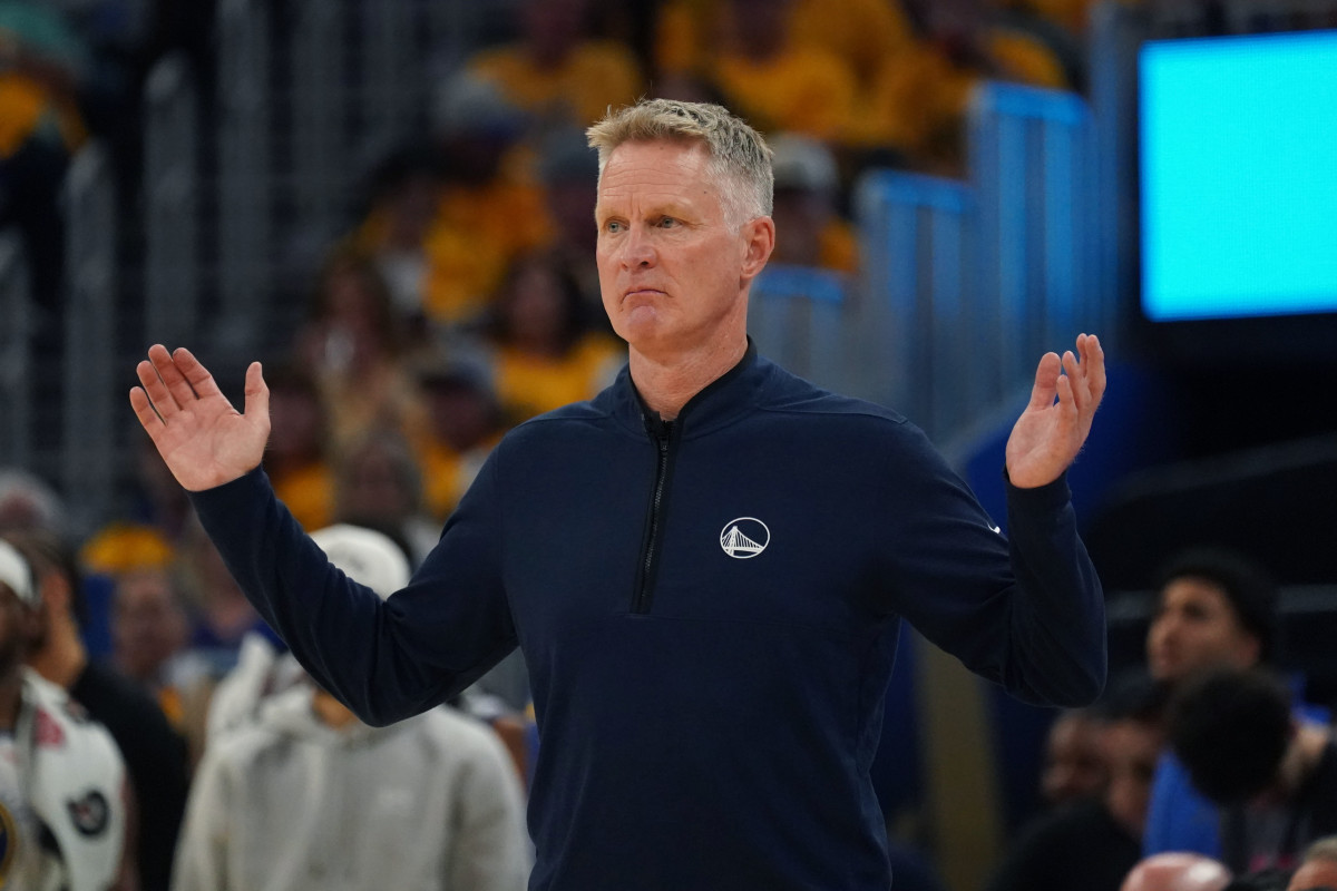 Steve Kerr Sends Clear Steph Curry Message After Warriors' Playoff Elimination - Athlon Sports