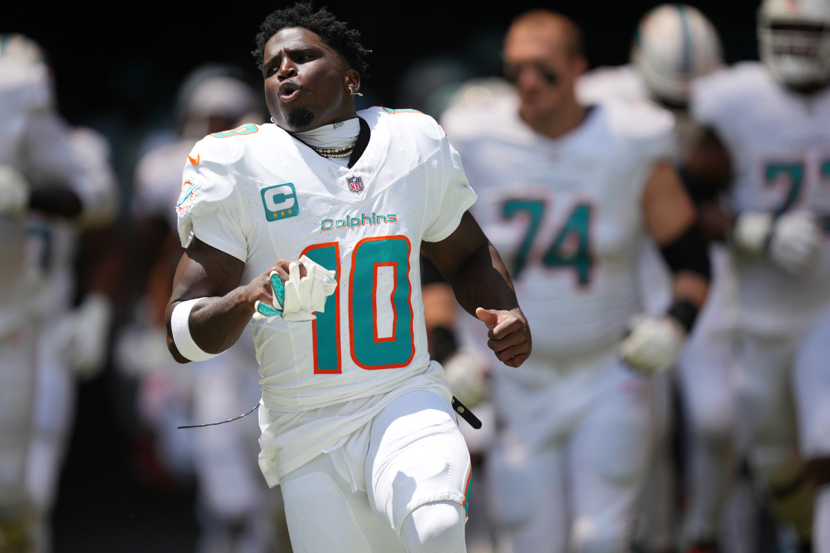 Colts Issue Apology to Dolphins' Tyreek Hill Amid Insensitive Schedule Release Video