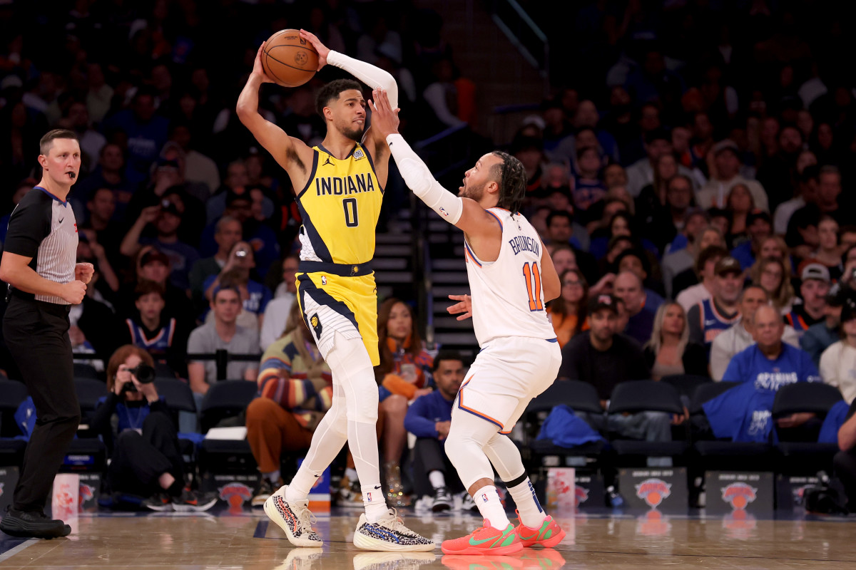 Knicks' Jalen Brunson Sends Message to Pacers' Tyrese Haliburton After Injury During NBA Finals - Athlon Sports
