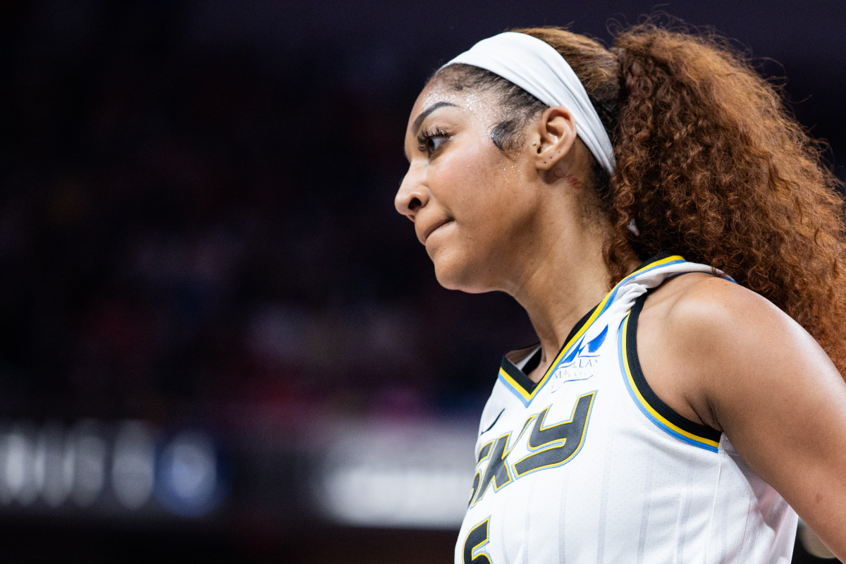 WNBA Makes Chicago Sky Decision After Indiana Fever Game
