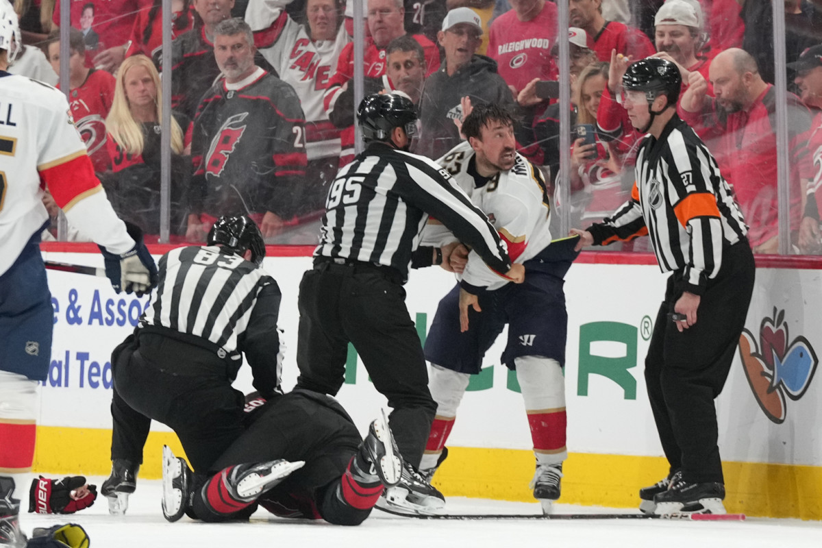 Panthers Coach Has Priceless Reaction to Brad Marchand's 10-Minute Misconduct - Athlon Sports