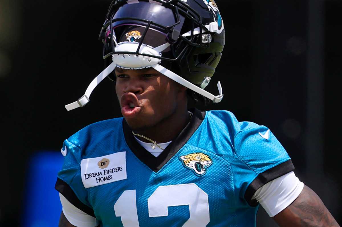 Jaguars Fans Defend Travis Hunter's Viral Antics - Athlon Sports