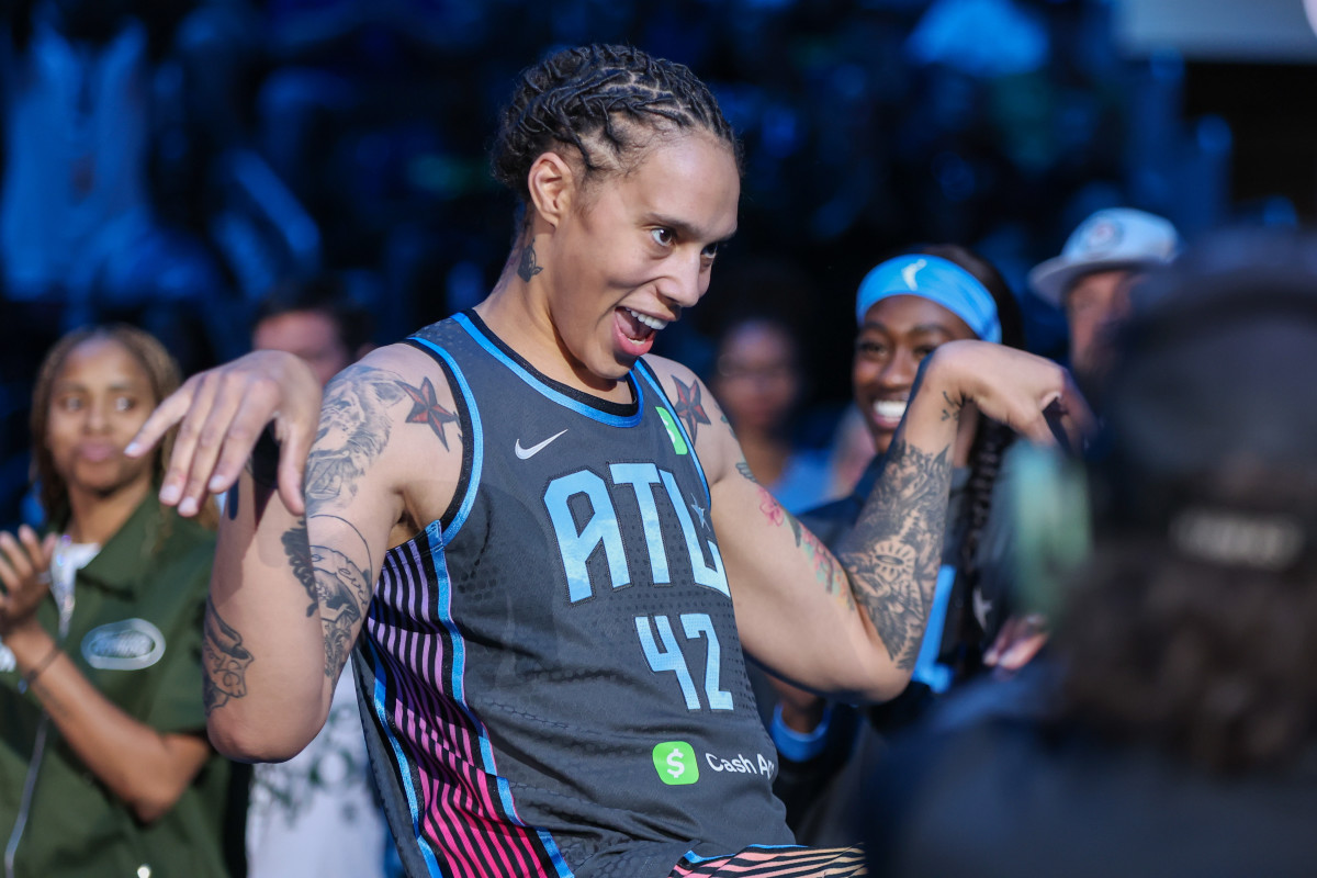 Dream Star Allisha Gray Sends Message on Brittney Griner in Latest WNBA  News - Athlon Sports