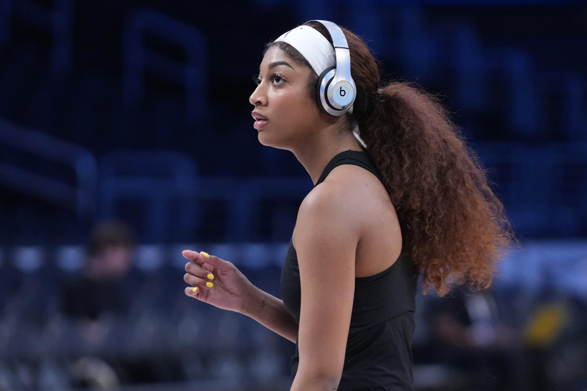 Angel Reese Makes One Thing Crystal Clear Amid Sky's 0-3 Start - Athlon ...