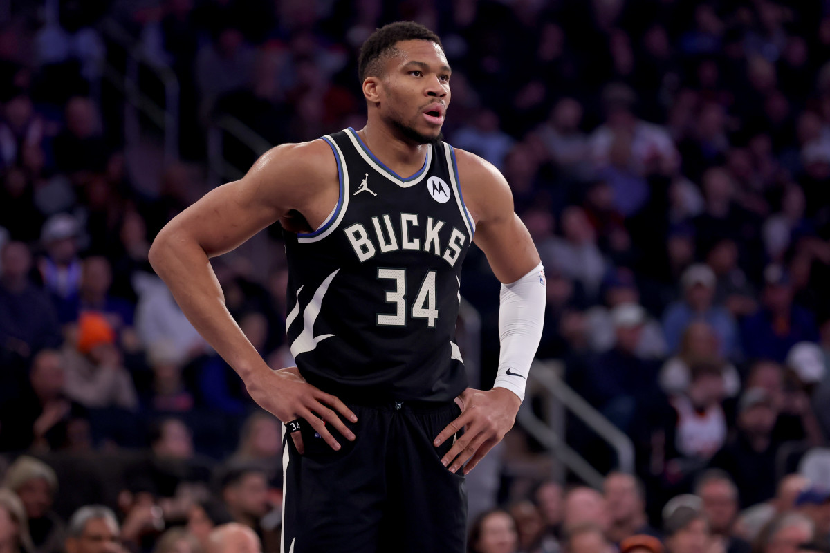 NBA Trade Proposal Gives Giannis Antetokounmpo Three New Teammates on Bucks - Athlon Sports