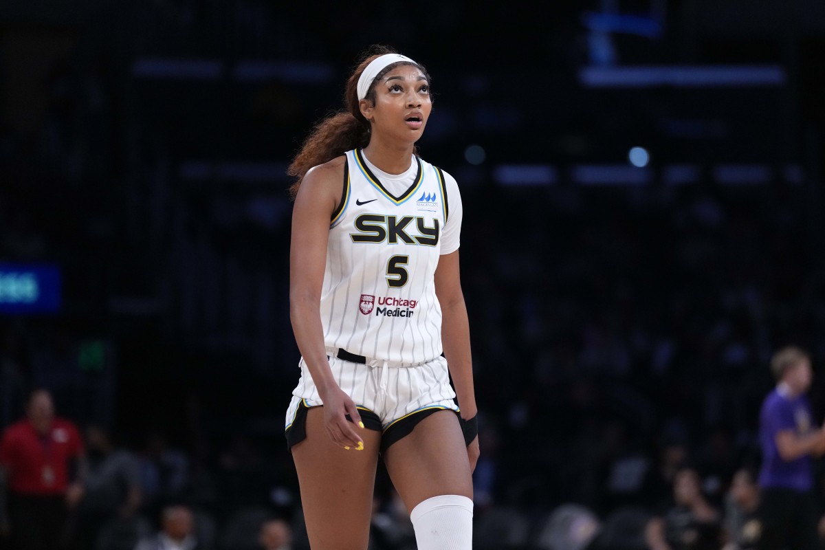 Chicago Sky forward Angel Reese (5).