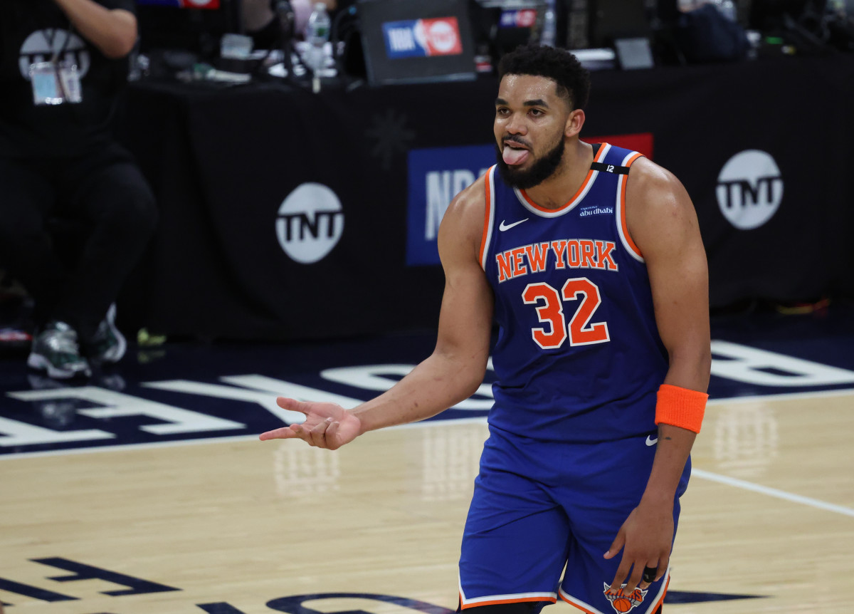 Knicks center Karl-Anthony Towns (32) reacts during the fourth quarter against the Pacers.