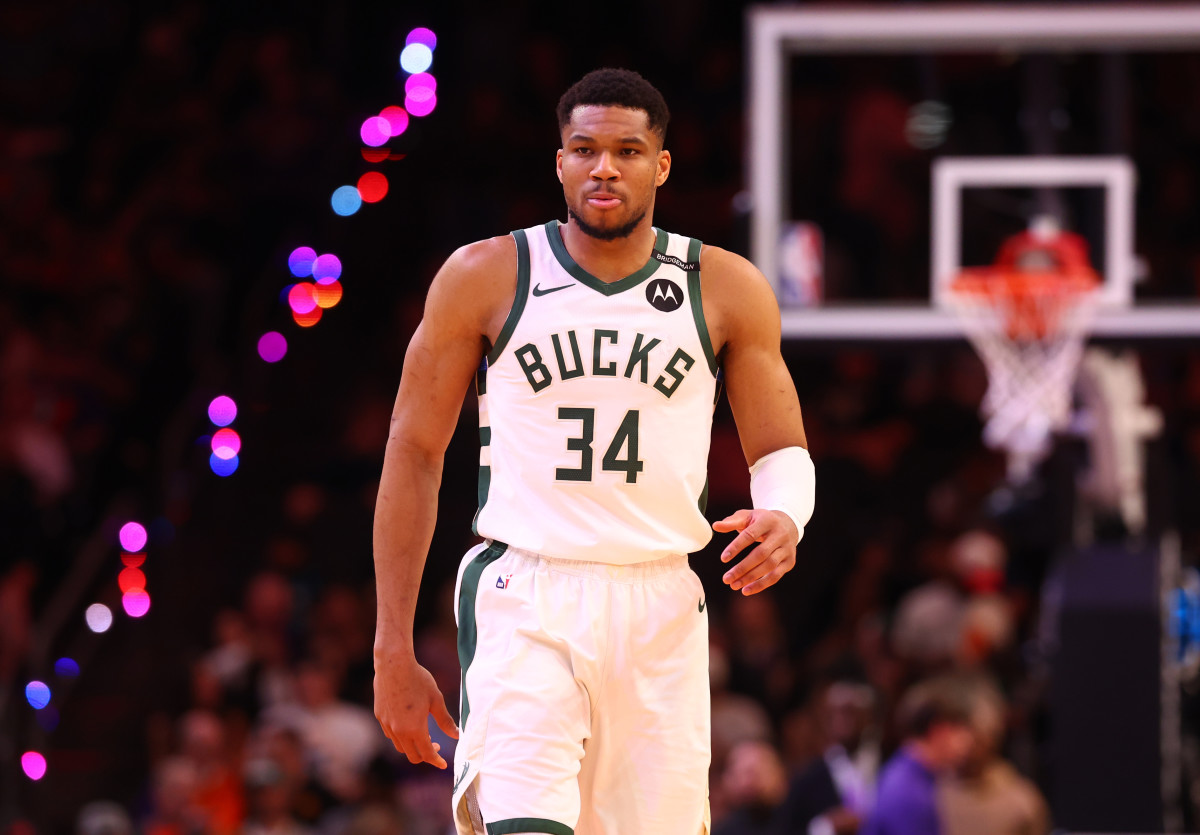Raptors Named in Trade Report After Giannis Antetokounmpo News - Athlon Sports