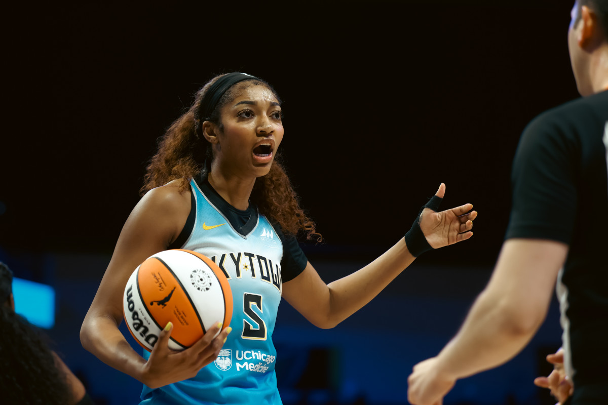 Angel Reese Turns Heads After Shoving WNBA Player in Chicago Sky Game -  Athlon Sports