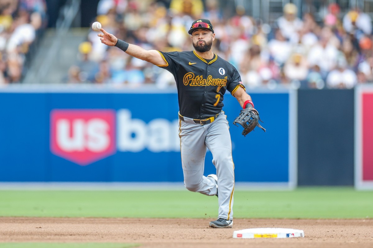 Familiar Name Could Fix the Yankees' Infield Problems, Says Former Mets GM - Athlon Sports