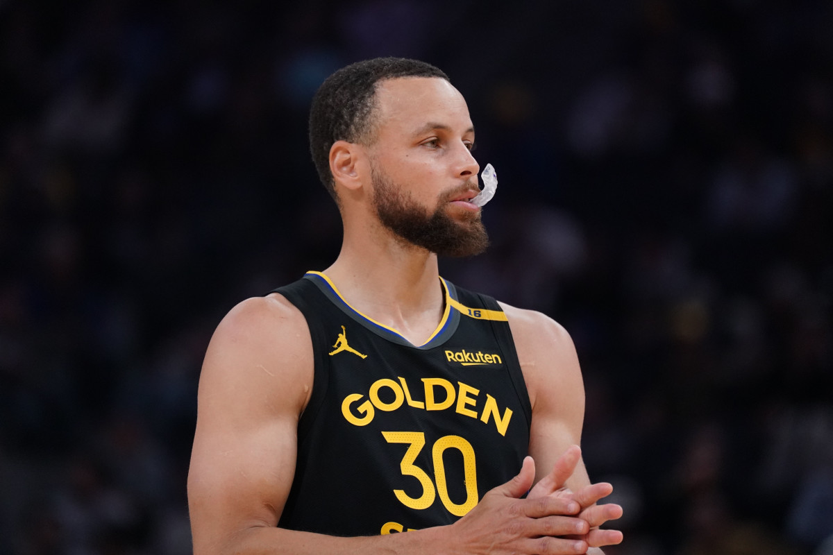 Golden State Warriors guard Steph Curry (30).