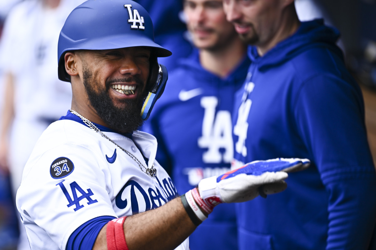 Breaking: Dave Roberts Explains Teoscar Hernandez'S Unexpected Absence! - ou80as4