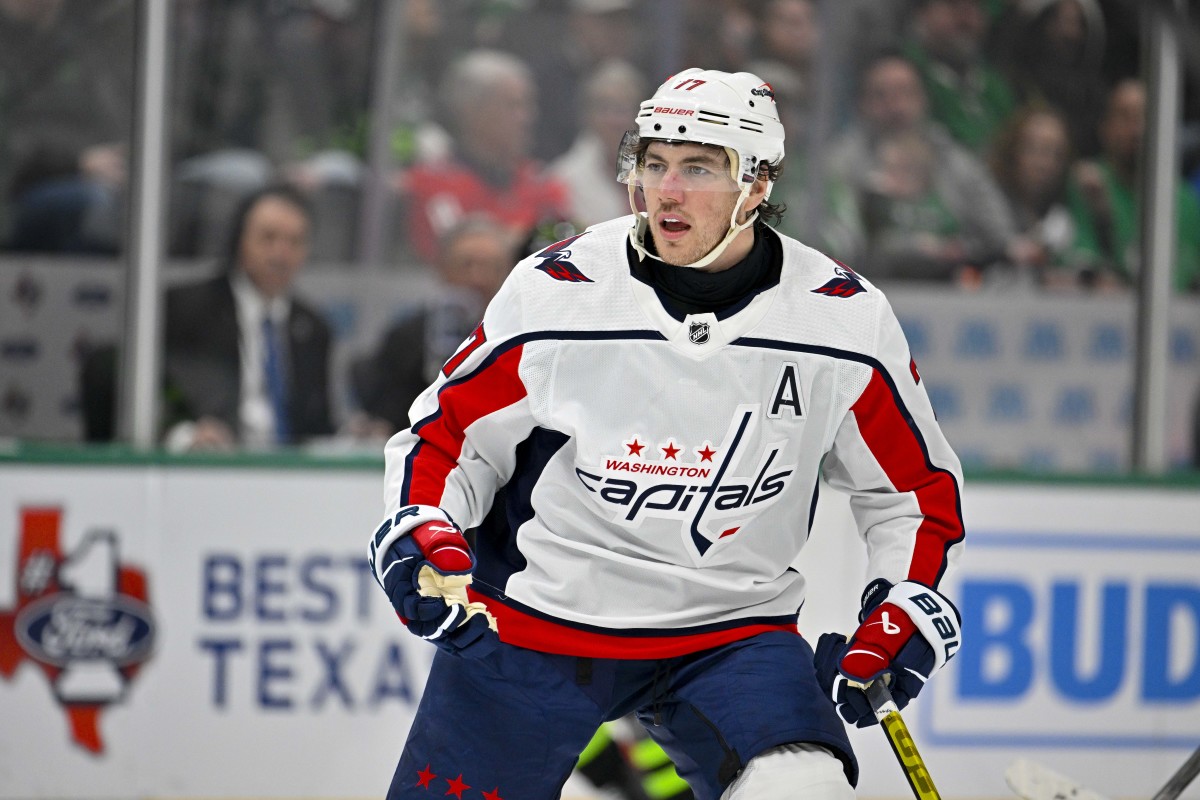 Capitals Star Sends Message to Alex Ovechkin After Personal Announcement - Athlon Sports