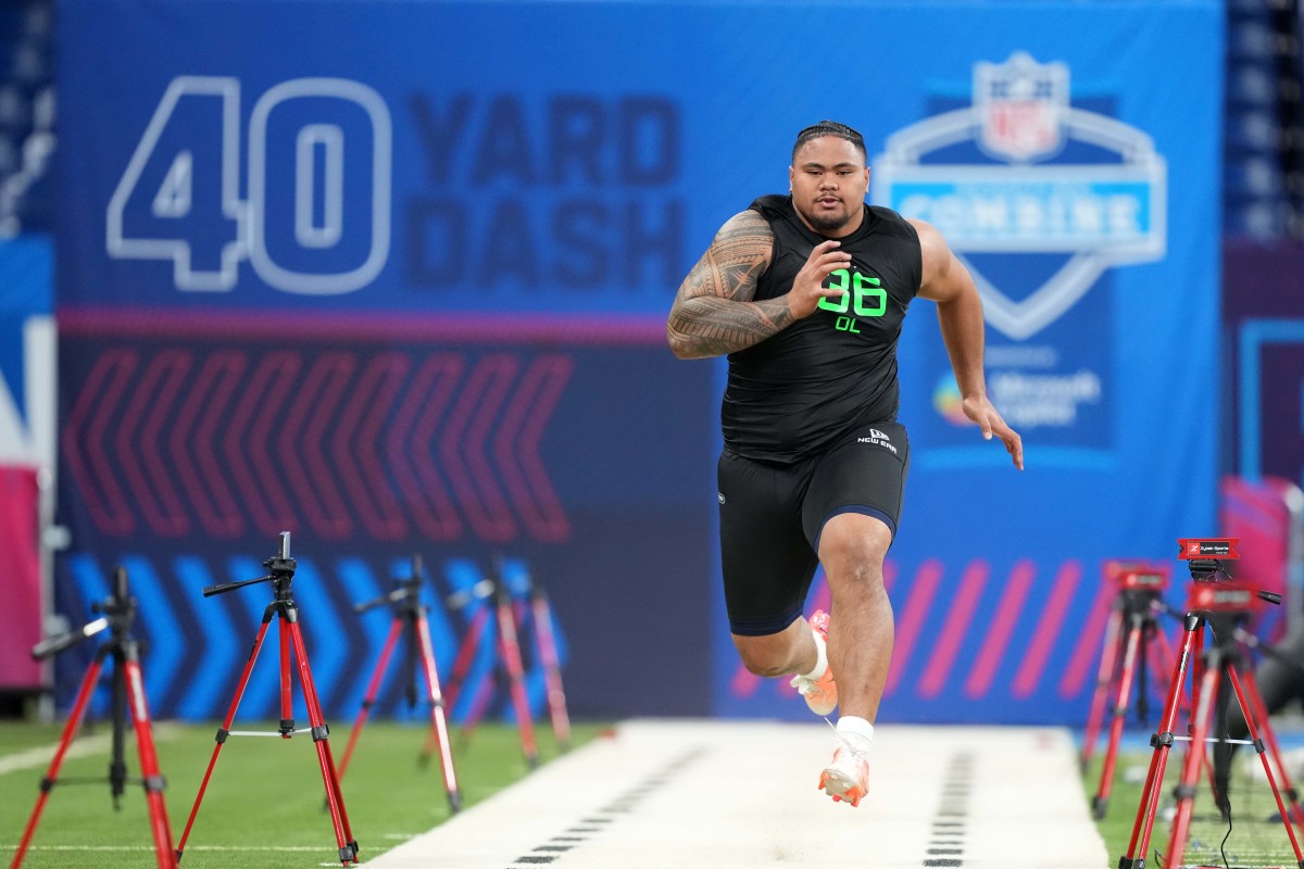 Dolphins Asset for Tua Tagovailoa Praised by Coaches Early - Athlon Sports