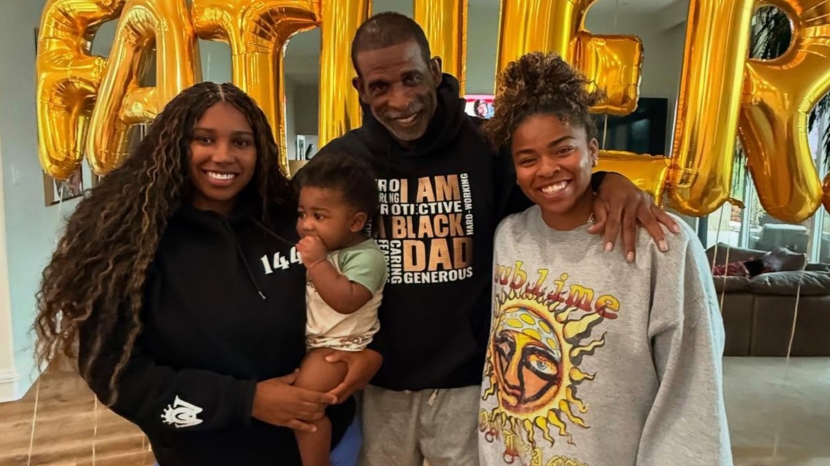 FOX Sports Analyst Sends FourWord Message to Deion Sanders Amid Health(01)
