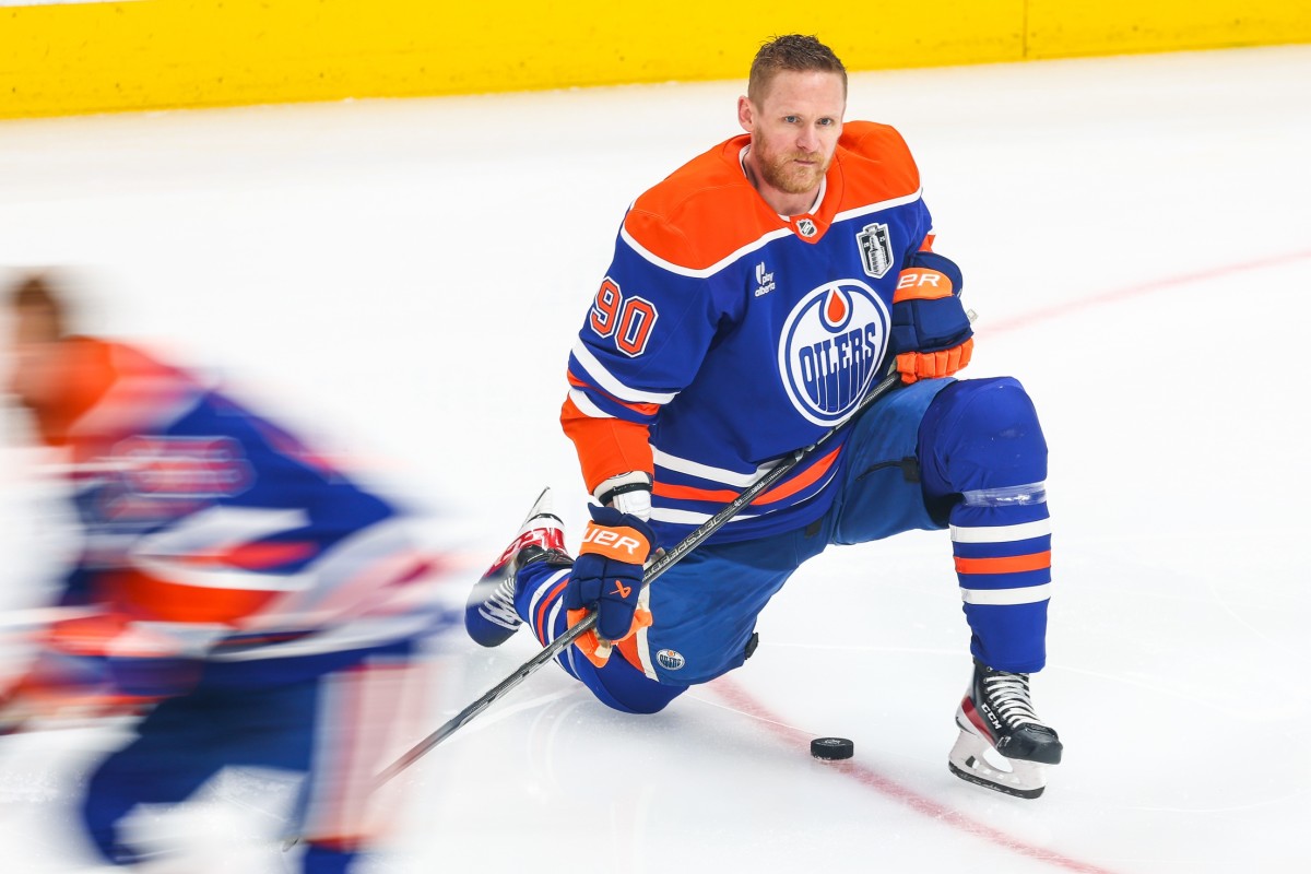 Corey Perry's Future in Edmonton Threatened by Oilers' Situation - Athlon Sports