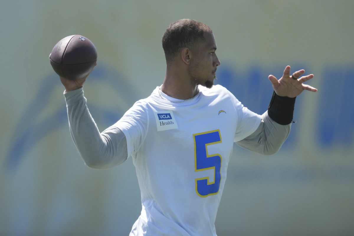 Cowboys Fans Pity Chargers Amid Trey Lance Struggles - Athlon Sports