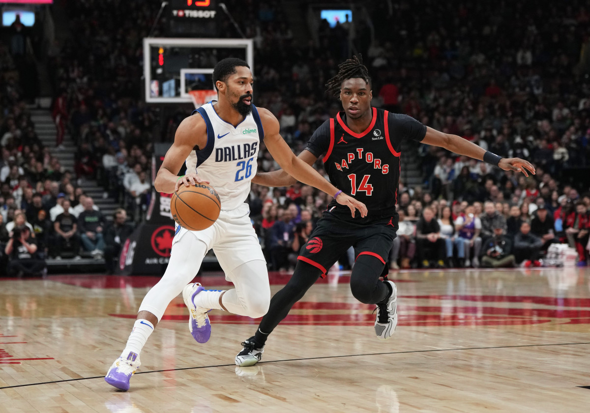 Charlotte Hornets Turn Heads with Offseason Moves - Athlon Sports