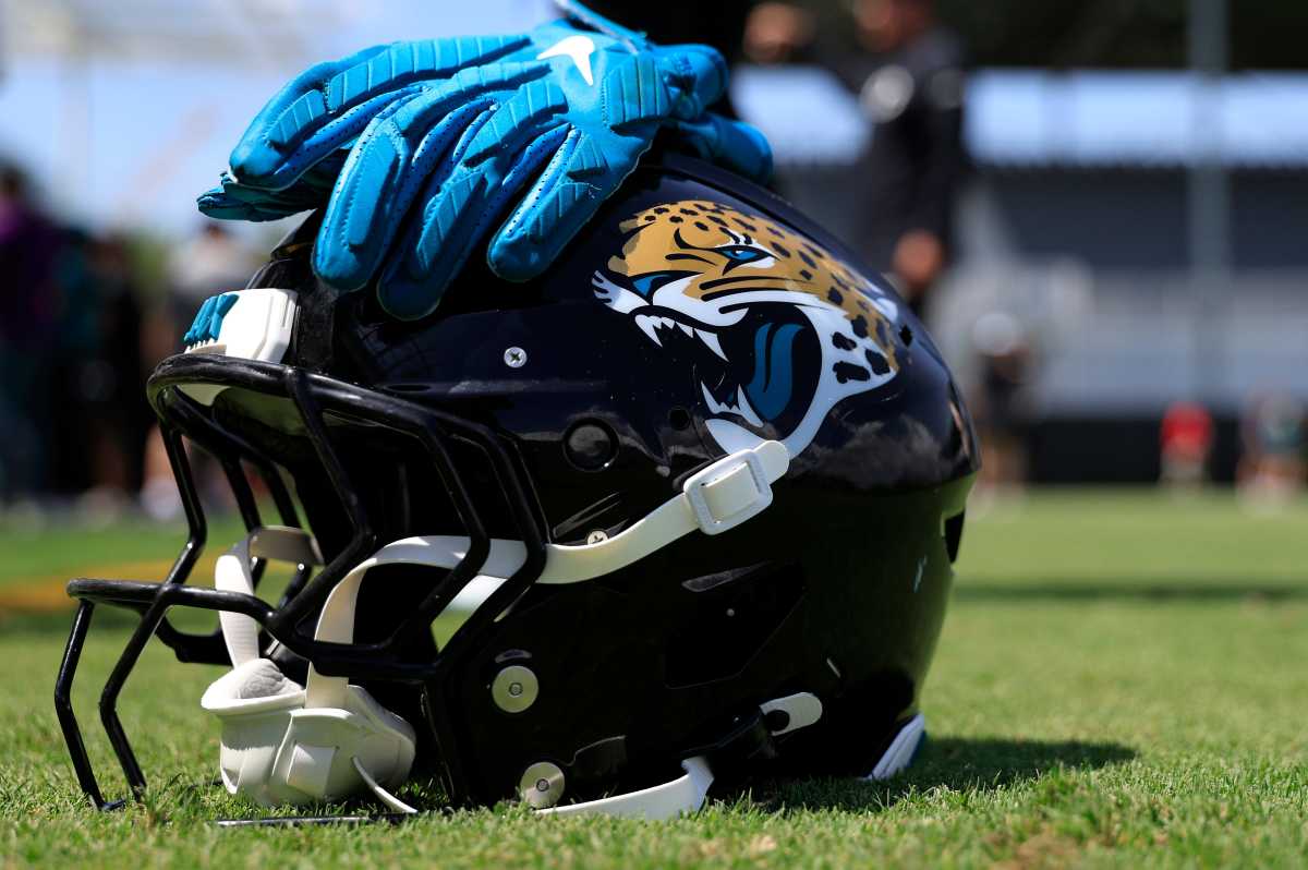 Jaguars' $76 Million Star Facing Career Crossroads  - Athlon Sports