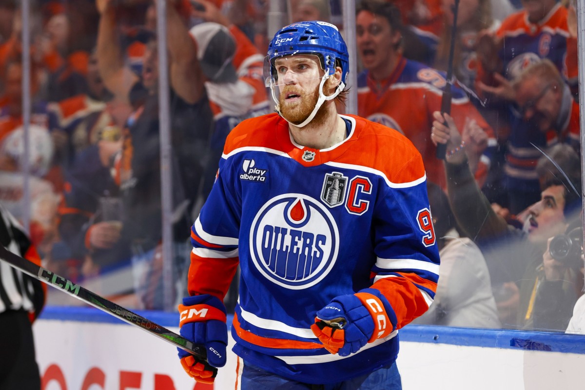 Elliotte Friedman's Honest Take on Connor McDavid's Future with Oilers - Athlon Sports